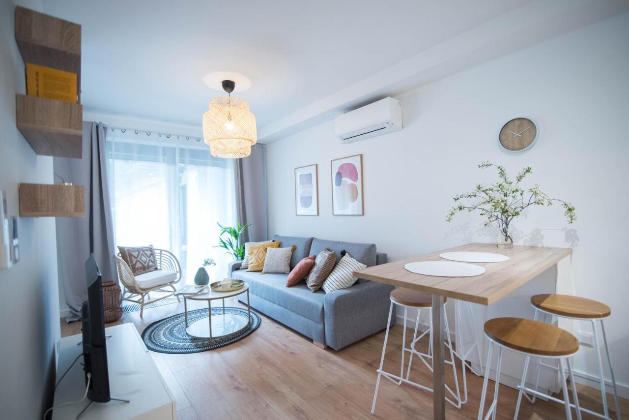 Garden Apartment *
